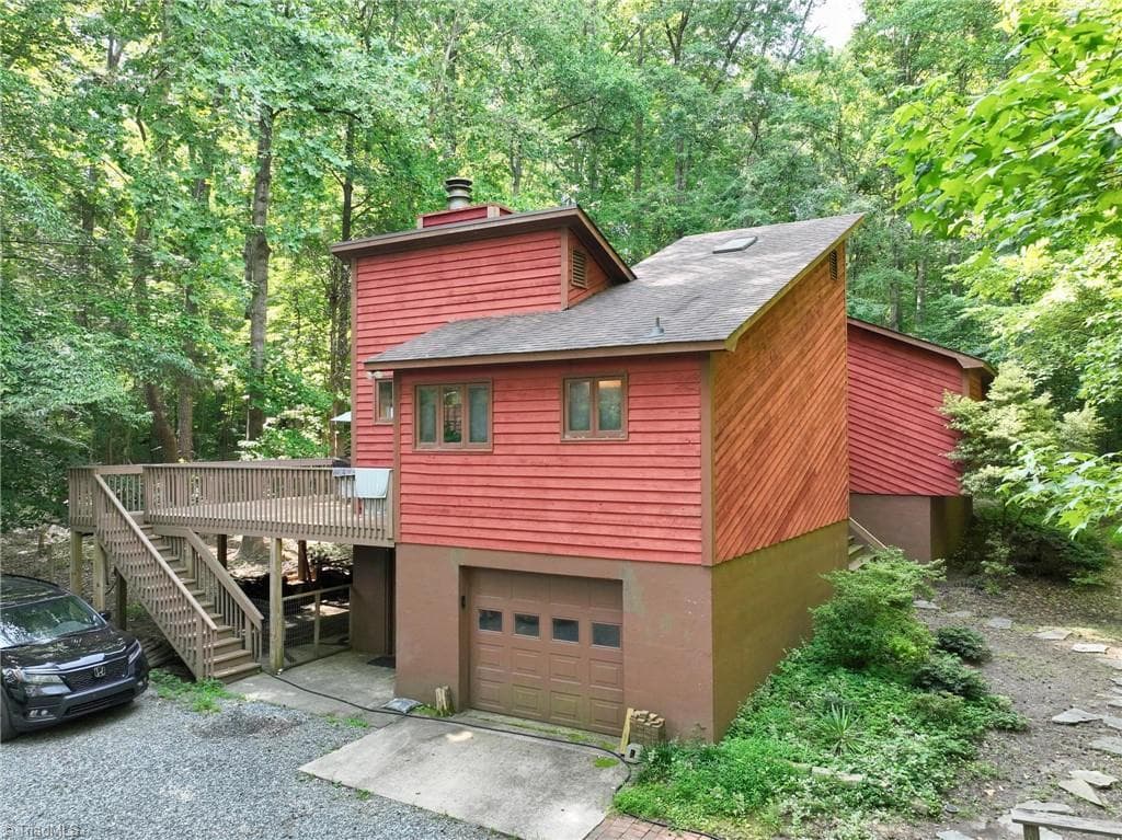 689 Barker Road, Winston-Salem NC 27107