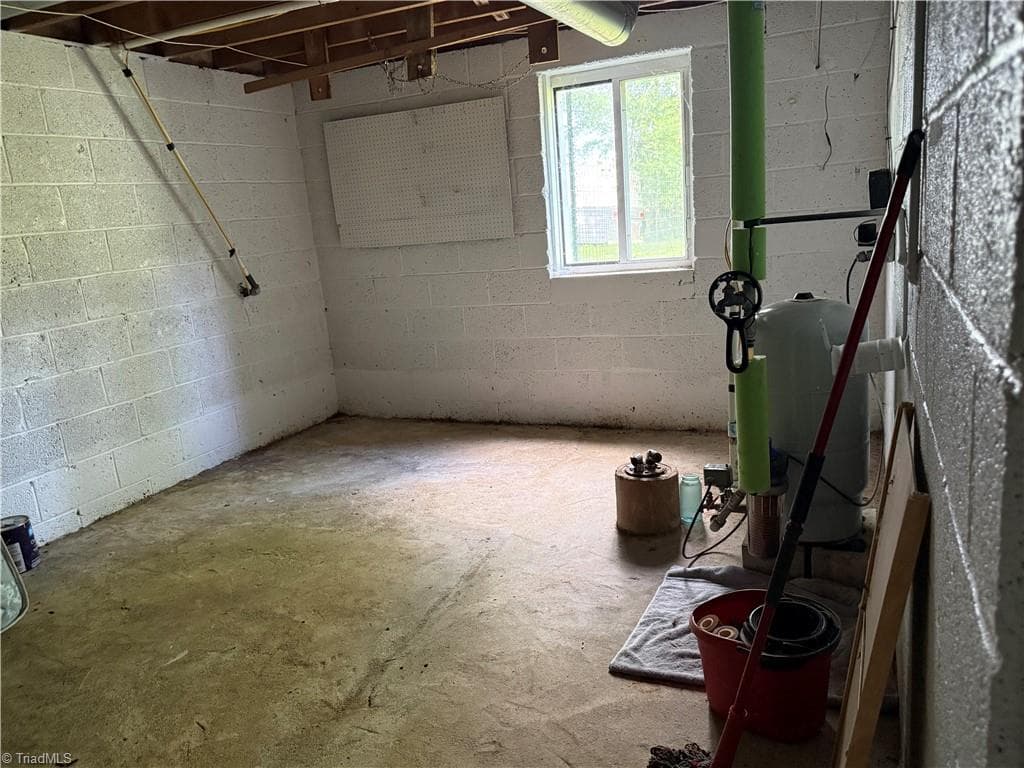 Stick/Site Built at 808 Piney Creek School Road, Piney Creek NC 28663, photo 19 of 29