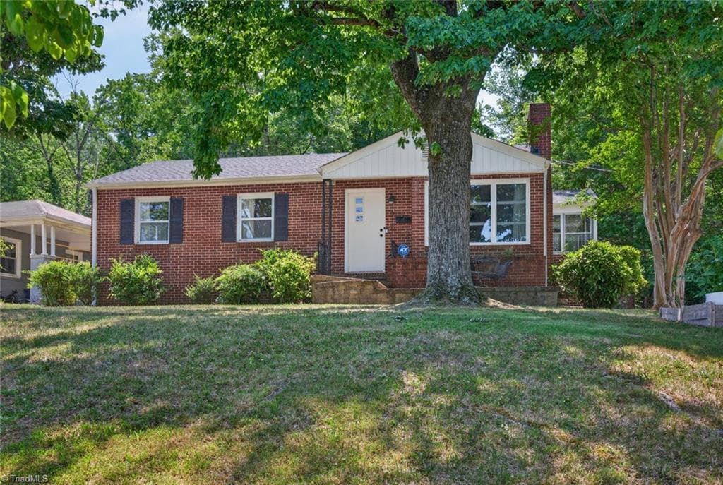 215 S Lindell Road, Greensboro NC 27403