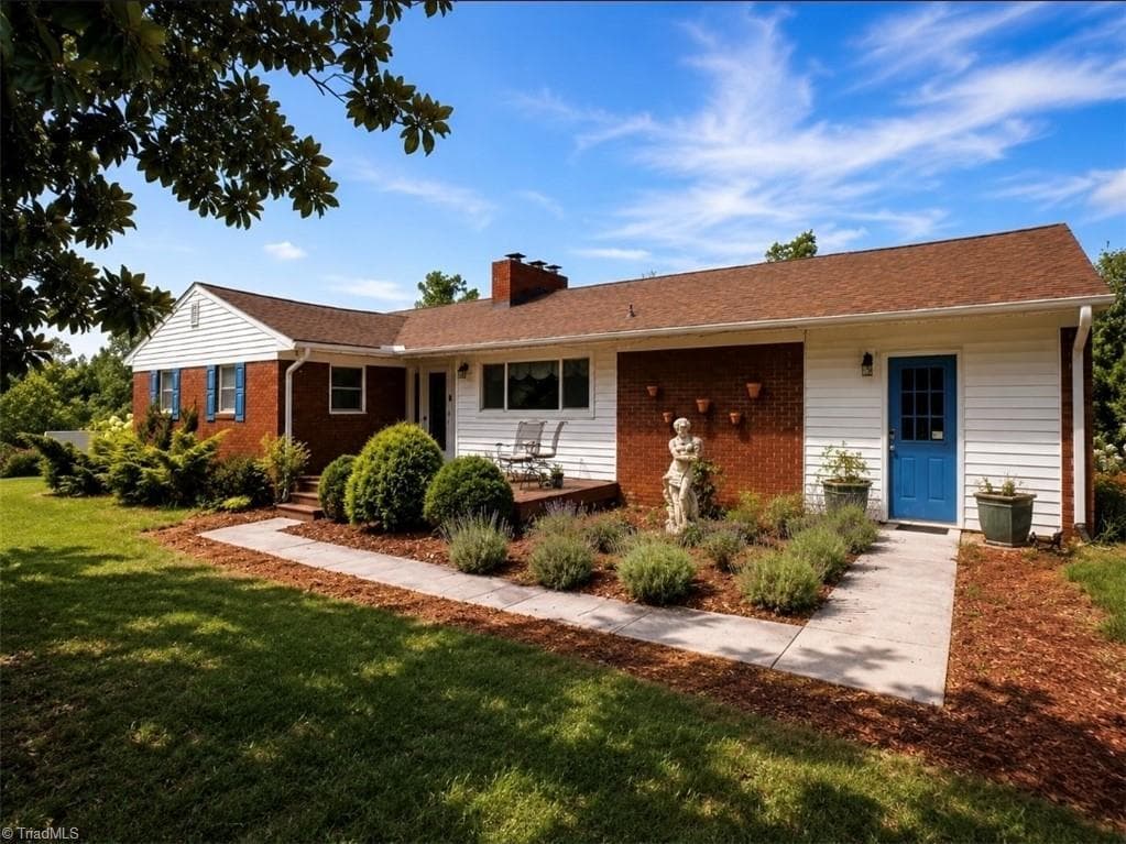 474 Surry Gadsberry Road, Pilot Mountain NC 27041