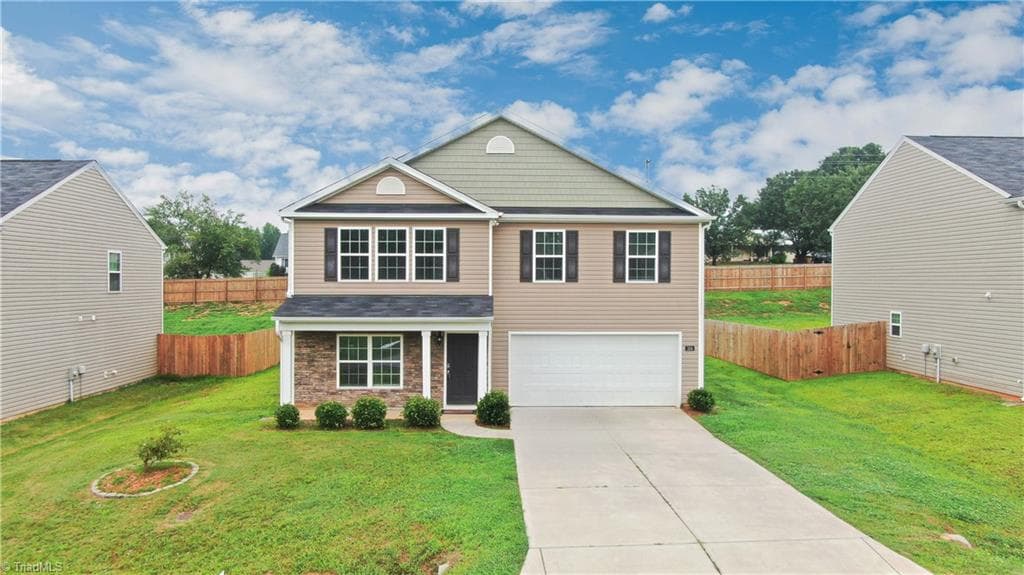 Stick/Site Built at 164 Sparrow Lane, Lexington NC 27295, photo 2 of 27