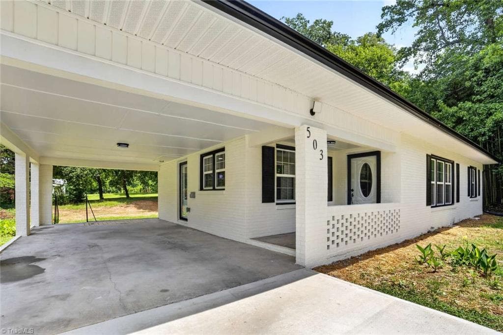 Stick/Site Built at 503 Jeanette Avenue, High Point NC 27265, photo 15 of 44