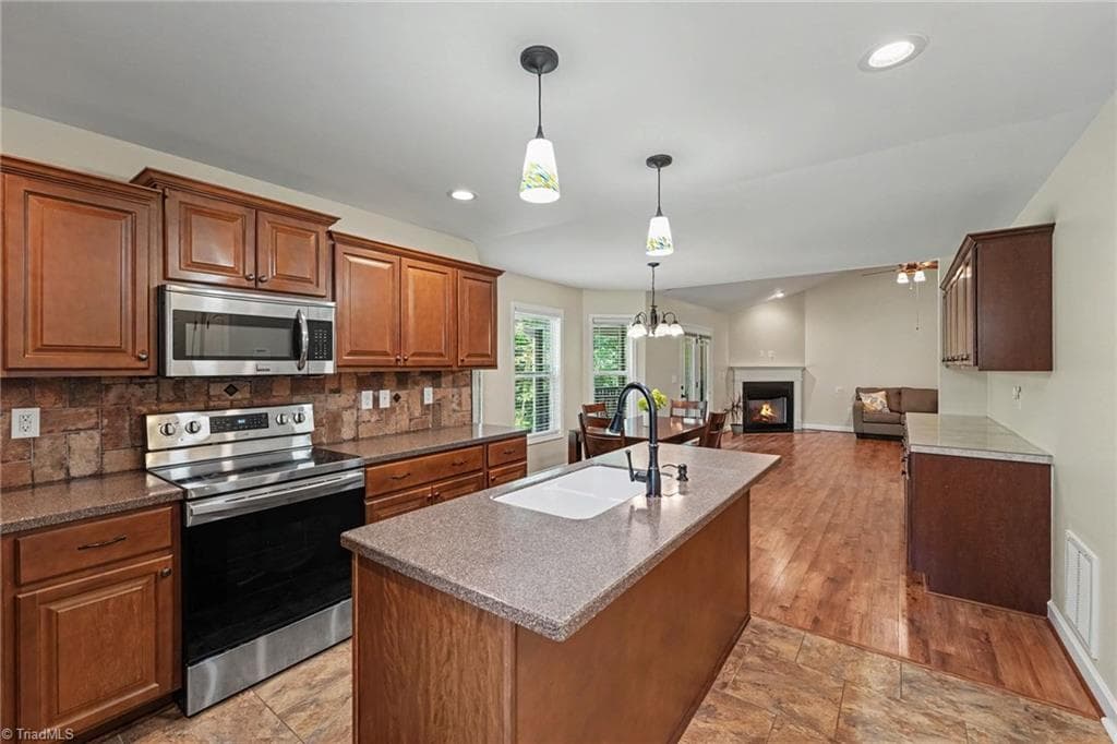 Stick/Site Built at 8430 Rumbley Road, Summerfield NC 27358, photo 15 of 44