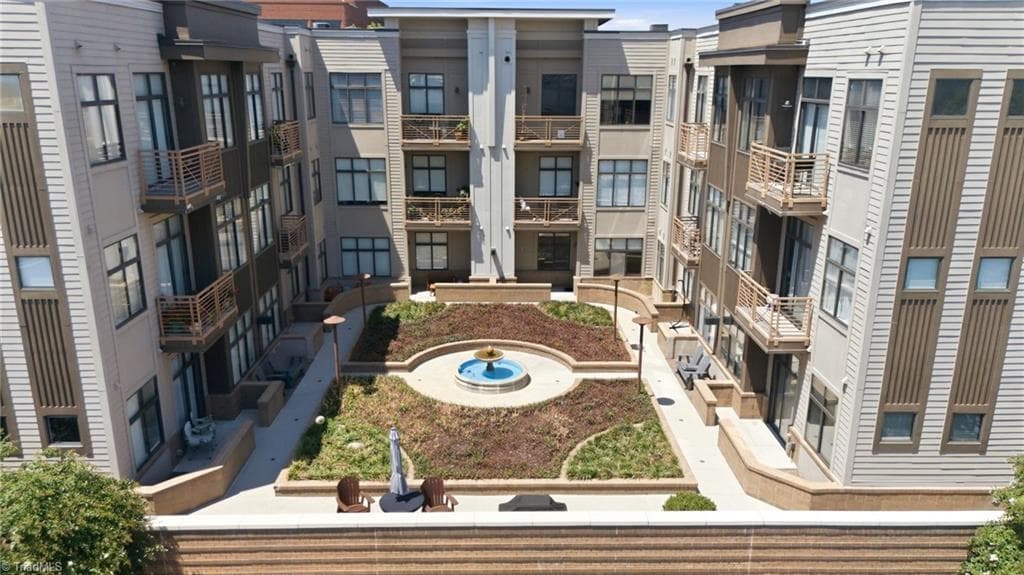 Stick/Site Built at 810 W 4th Street # 404, Winston-Salem NC 27101, Winston-Salem, photo 2 of 21