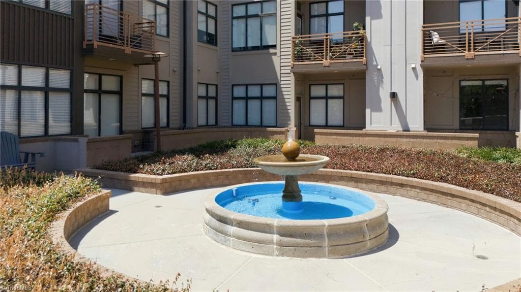 Stick/Site Built at 810 W 4th Street # 404, Winston-Salem NC 27101, Winston-Salem, photo 3 of 21