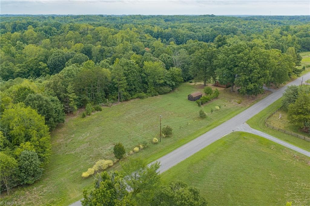 Stick/Site Built at 1401 Walnut Street, Reidsville NC 27320, photo 2 of 29