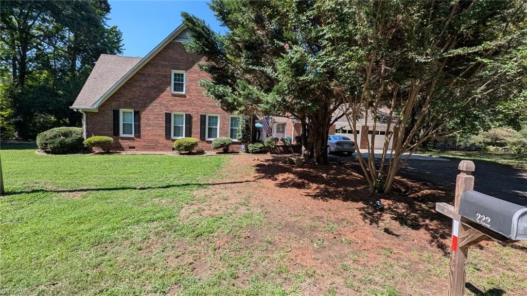 222 Shallowbrook Drive, Advance NC 27006