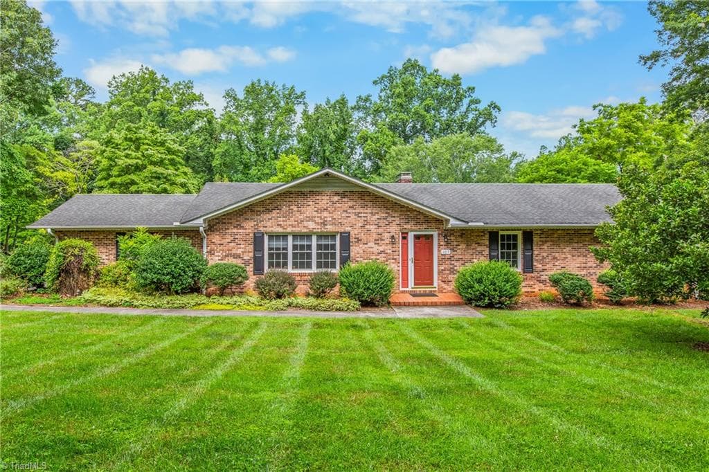 107 Hickory Street, Boonville NC 27011
