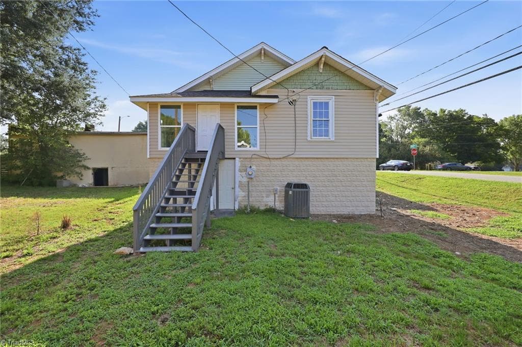 Stick/Site Built at 2399 Old Salisbury Road, Winston-Salem NC 27127, Winston-Salem, photo 25 of 29
