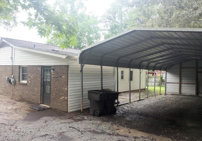 Stick/Site Built at 2713 Ernest Street, High Point NC 27263, photo 16 of 25