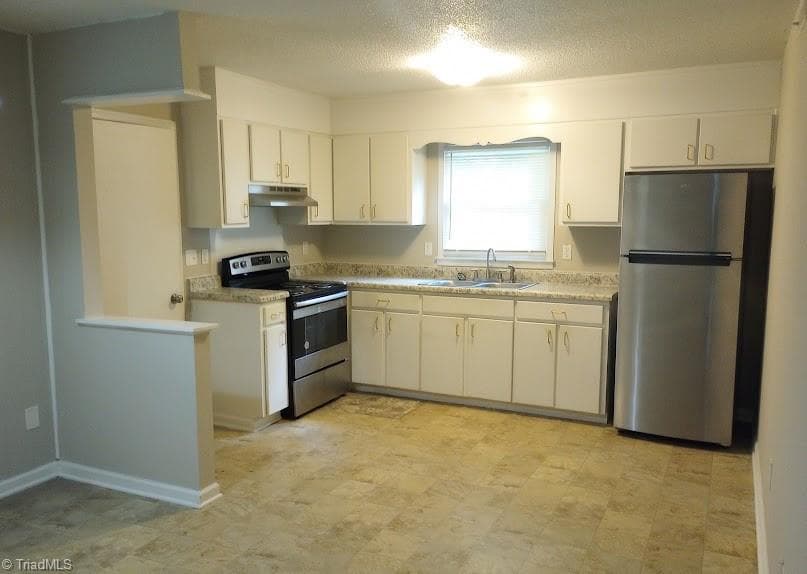 Stick/Site Built at 2713 Ernest Street, High Point NC 27263, photo 7 of 25