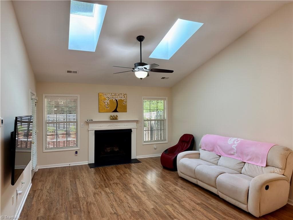Stick/Site Built at 148 Wyndham Court, High Point NC 27265, photo 12 of 28