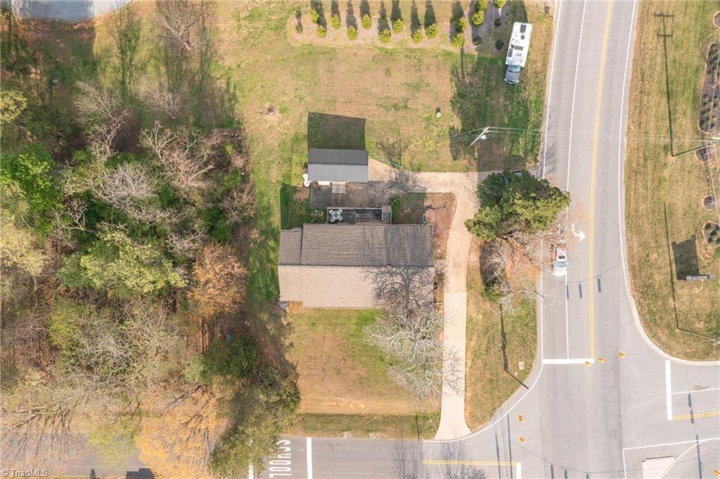 Stick/Site Built at 3801 Oak Ridge Road, Summerfield NC 27358, photo 33 of 38