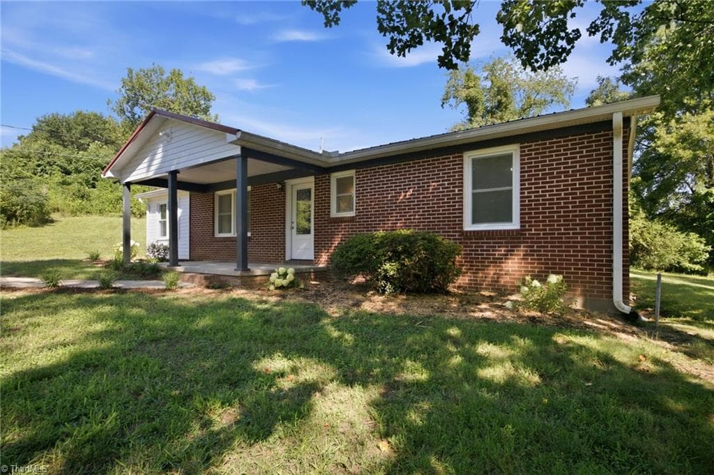 Stick/Site Built at 3123 Castle Avenue, Hickory NC 28601, Hickory, photo 23 of 34