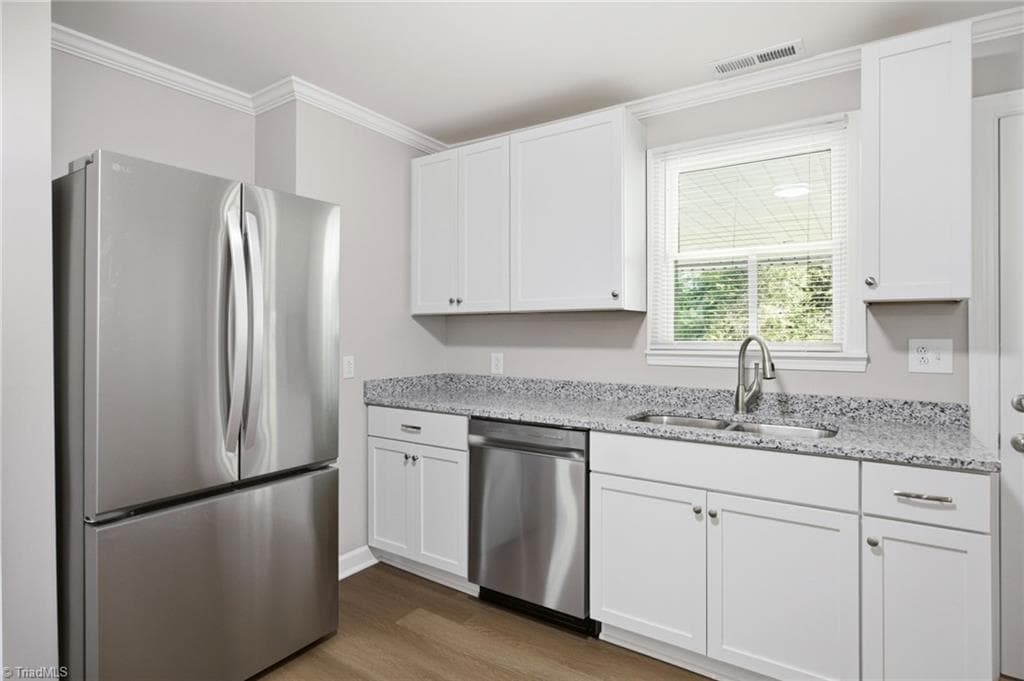 Stick/Site Built at 3123 Castle Avenue, Hickory NC 28601, Hickory, photo 12 of 34