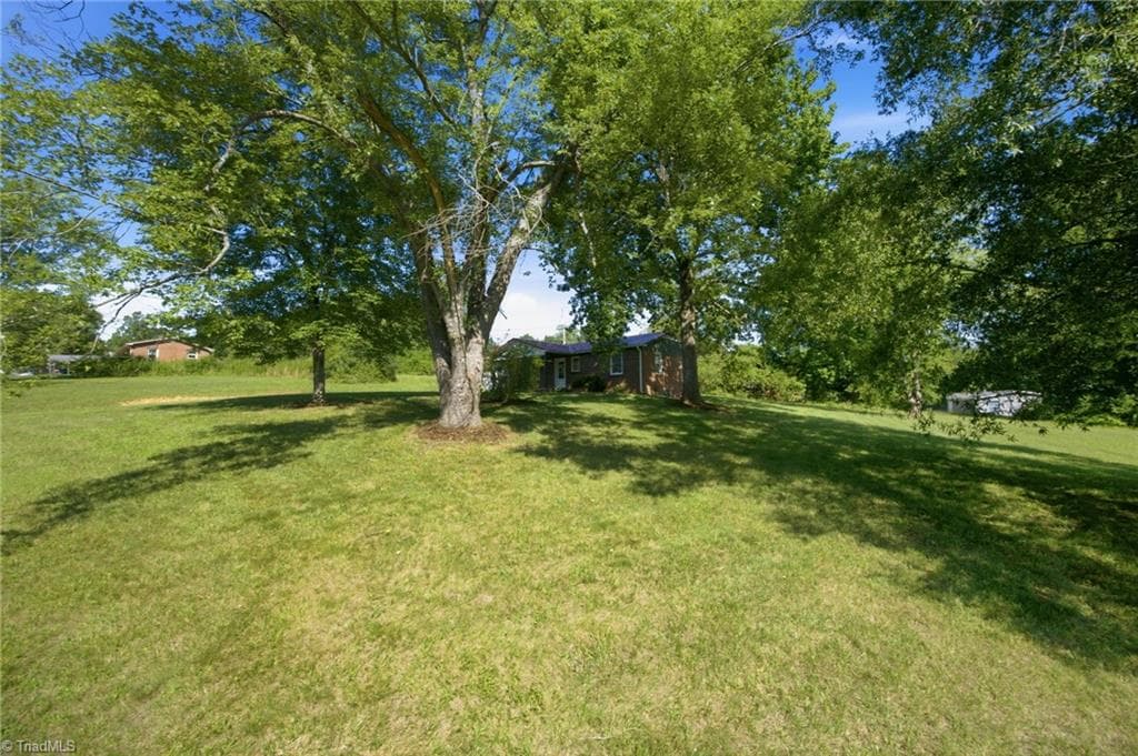 Stick/Site Built at 3123 Castle Avenue, Hickory NC 28601, Hickory, photo 33 of 34