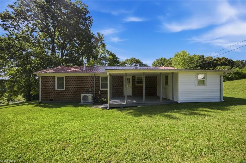 Stick/Site Built at 3123 Castle Avenue, Hickory NC 28601, Hickory, photo 31 of 34