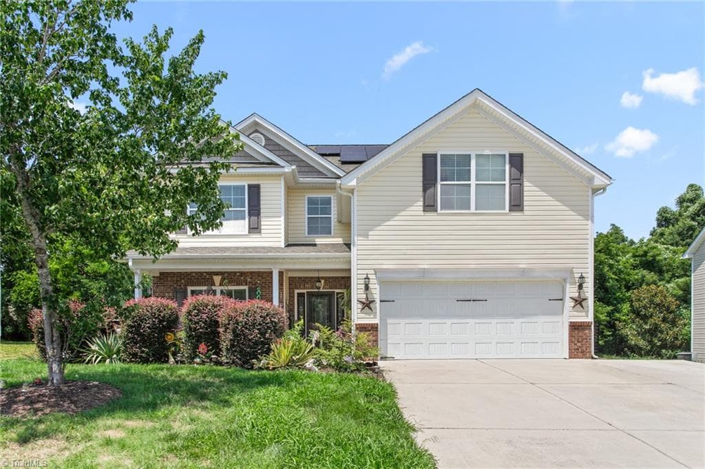 Stick/Site Built at 2026 Heron Pointe Drive, Whitsett NC 27377, photo 2 of 24