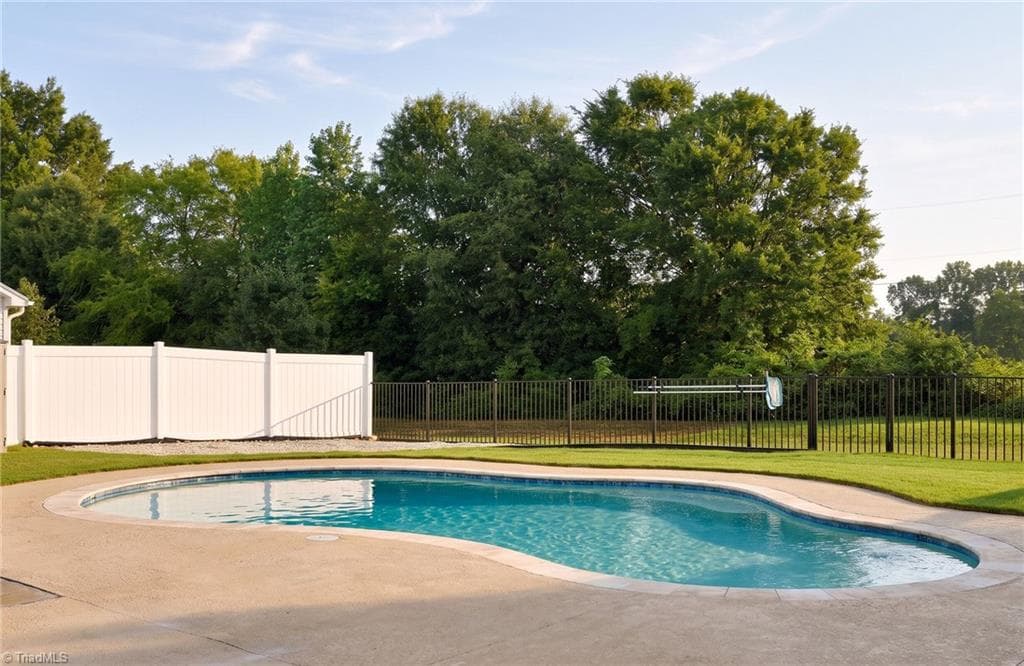 Stick/Site Built at 488 Dorchester Street, Clemmons NC 27012, photo 7 of 45