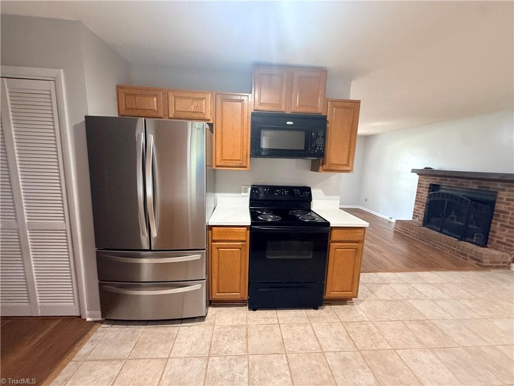 Stick/Site Built at 471 Raven Ridge Drive, Kernersville NC 27284, photo 12 of 18