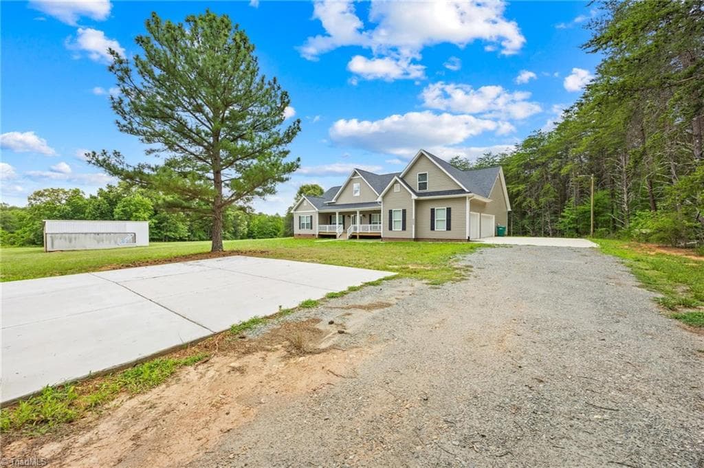 Stick/Site Built at 4669 Grooms Road, Reidsville NC 27320, Reidsville, photo 11 of 96