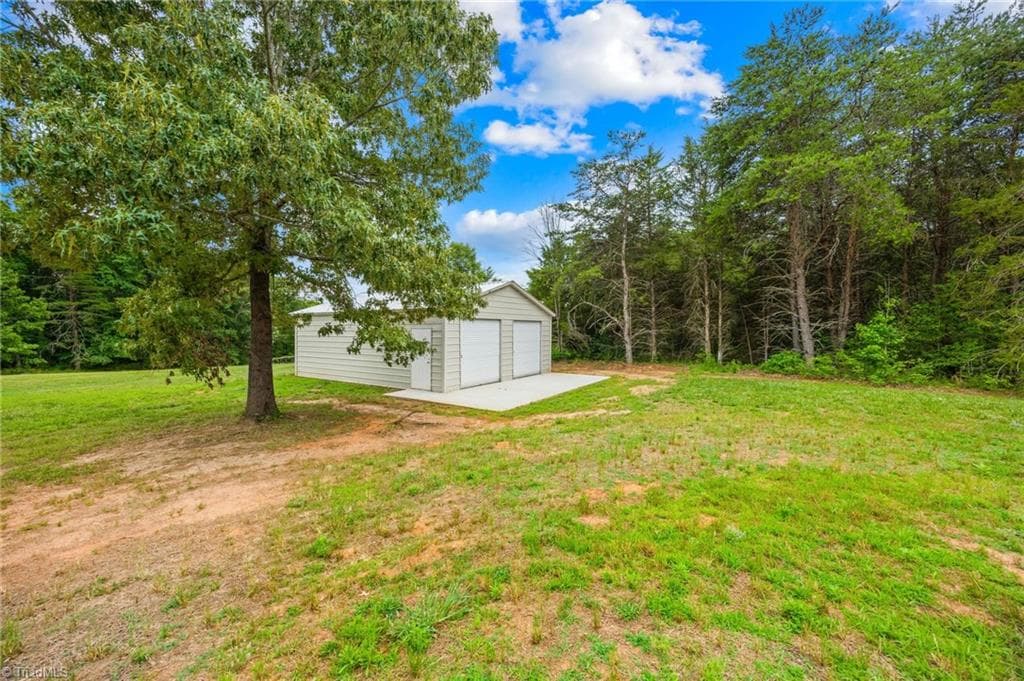 Stick/Site Built at 4669 Grooms Road, Reidsville NC 27320, Reidsville, photo 15 of 96