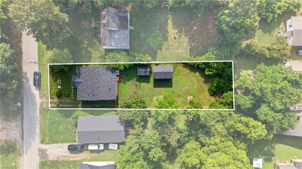 Stick/Site Built at 918 Beaumont Avenue, High Point NC 27260, photo 32 of 35