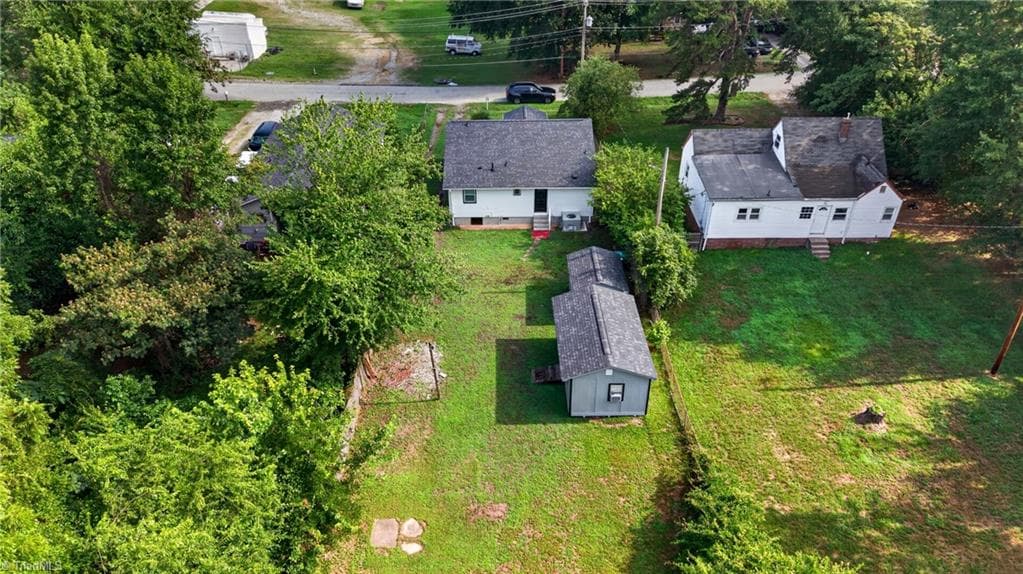 Stick/Site Built at 918 Beaumont Avenue, High Point NC 27260, photo 33 of 35
