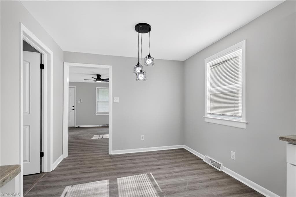 Stick/Site Built at 918 Beaumont Avenue, High Point NC 27260, photo 11 of 35
