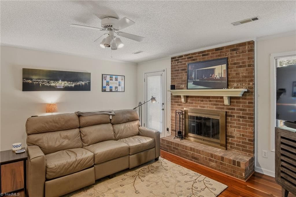 Stick/Site Built at 228 Barrington Place, Winston-Salem NC 27104, Winston-Salem, photo 9 of 31