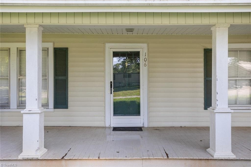 Stick/Site Built at 106 Sunset Drive, Boonville NC 27011, photo 4 of 31