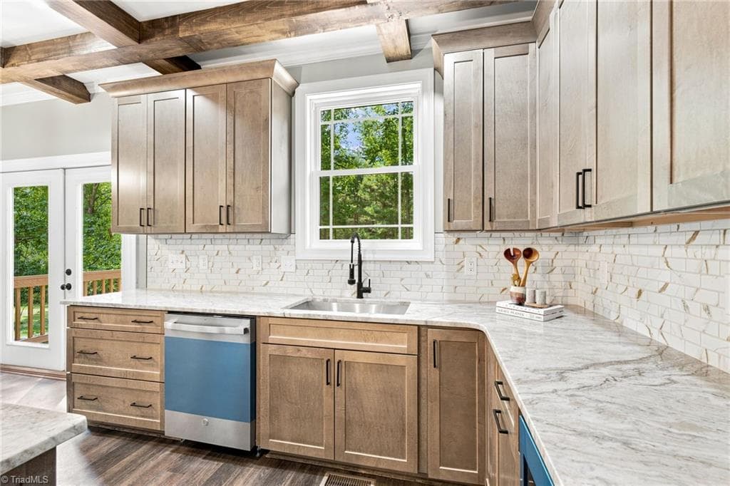 Stick/Site Built at 4814 Selwyn Drive, Winston-Salem NC 27104, Winston-Salem, photo 13 of 45