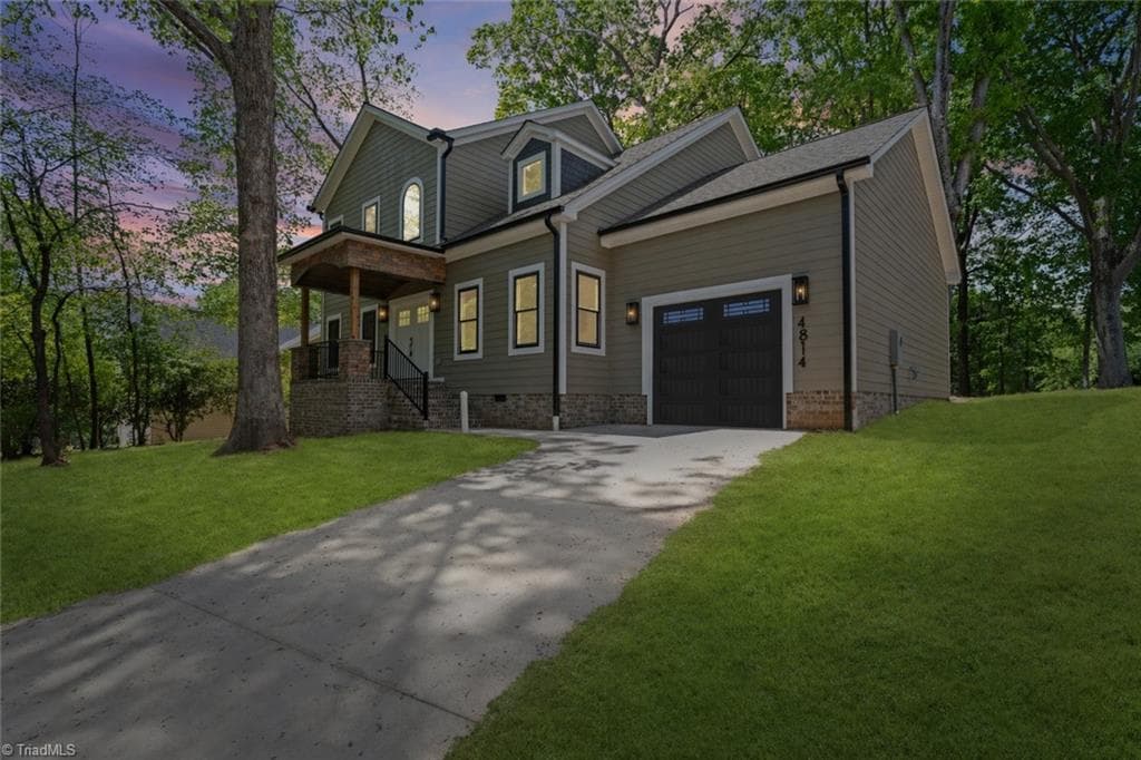 4814 Selwyn Drive, Winston-Salem NC 27104