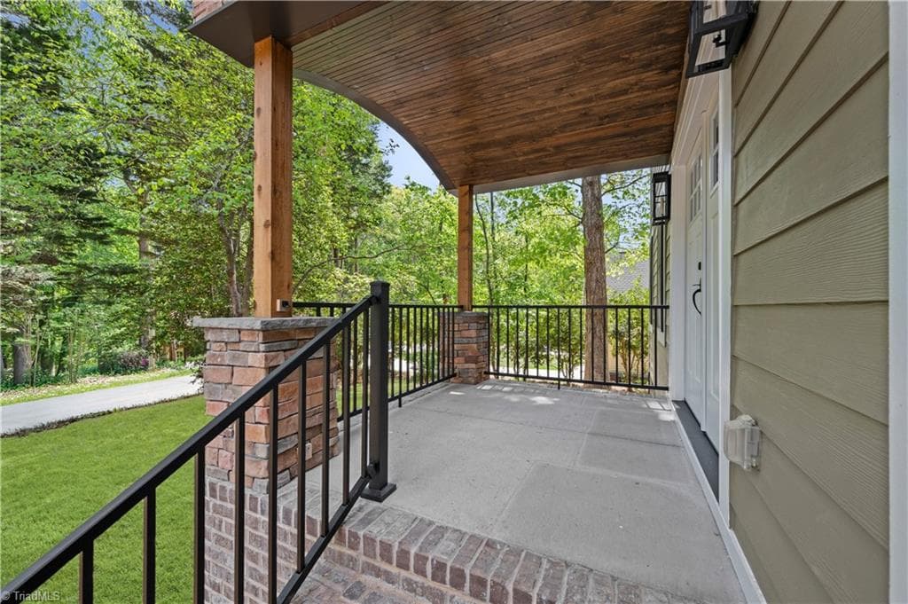 Stick/Site Built at 4814 Selwyn Drive, Winston-Salem NC 27104, Winston-Salem, photo 5 of 45