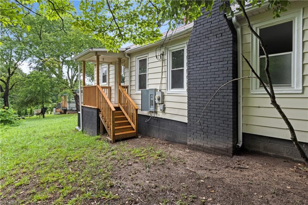 Stick/Site Built at 119 Osborne Street, Jonesville NC 28642, Jonesville, photo 4 of 18