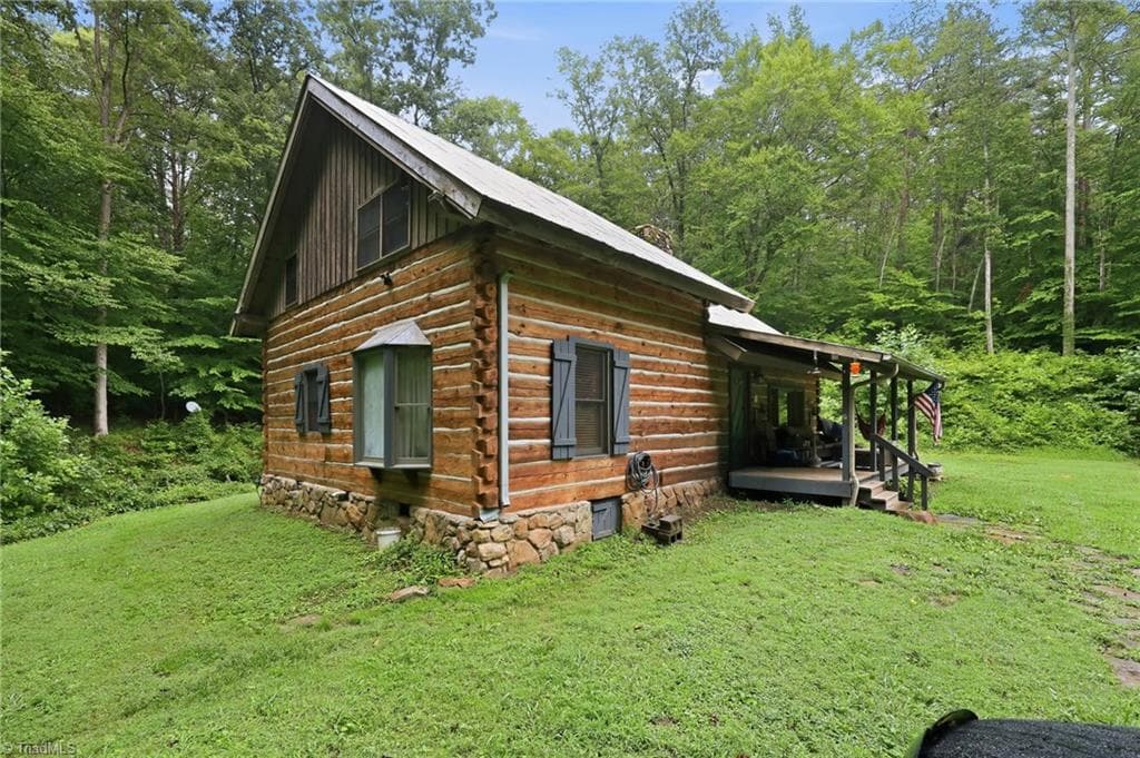 Stick/Site Built at 3439 NC Highway 89 E, Walnut Cove NC 27052, Walnut Cove, photo 6 of 35