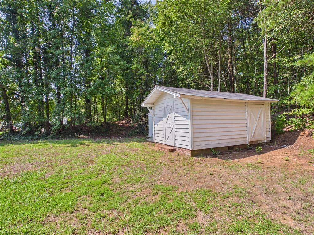 Office at 18492 Nc Highway 109, Denton NC 27239, photo 42 of 48