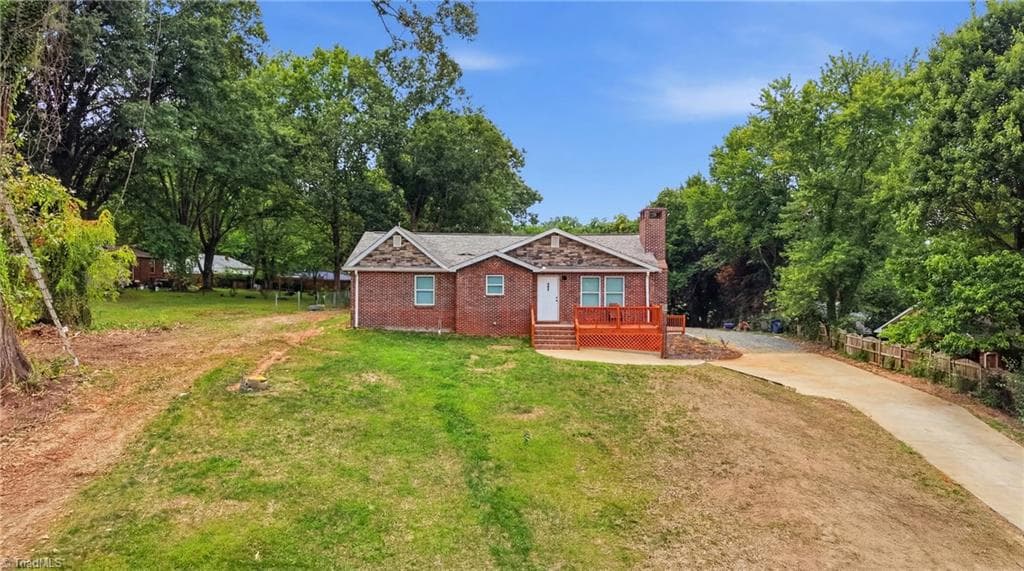 Stick/Site Built at 235 Quail Drive, Winston-Salem NC 27105, Winston-Salem, photo 3 of 36
