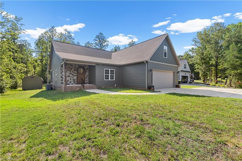 4045 Clapp Mill Road, Burlington NC 27215