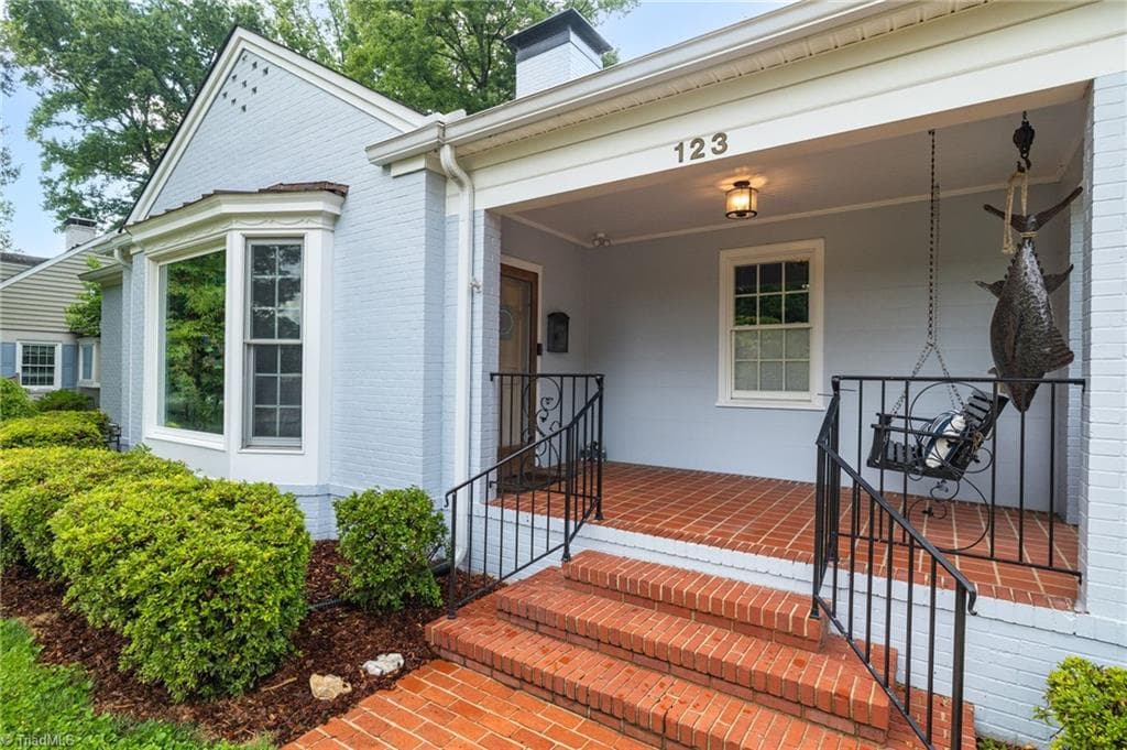 Stick/Site Built at 123 Beverly Place, Greensboro NC 27403, photo 5 of 50