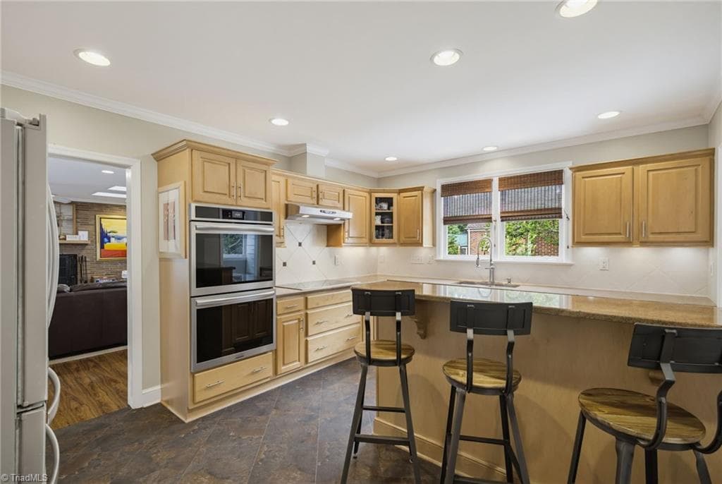 Stick/Site Built at 123 Beverly Place, Greensboro NC 27403, photo 15 of 50
