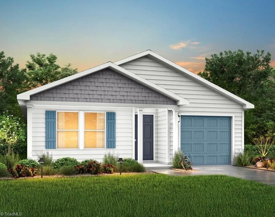 453 Regency Lane, Eden NC 27288
