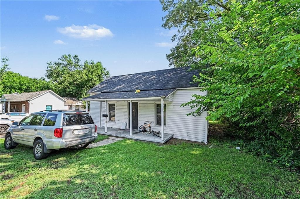 Stick/Site Built at 1109 N Park Avenue, Burlington NC 27217, Burlington, photo 2 of 12