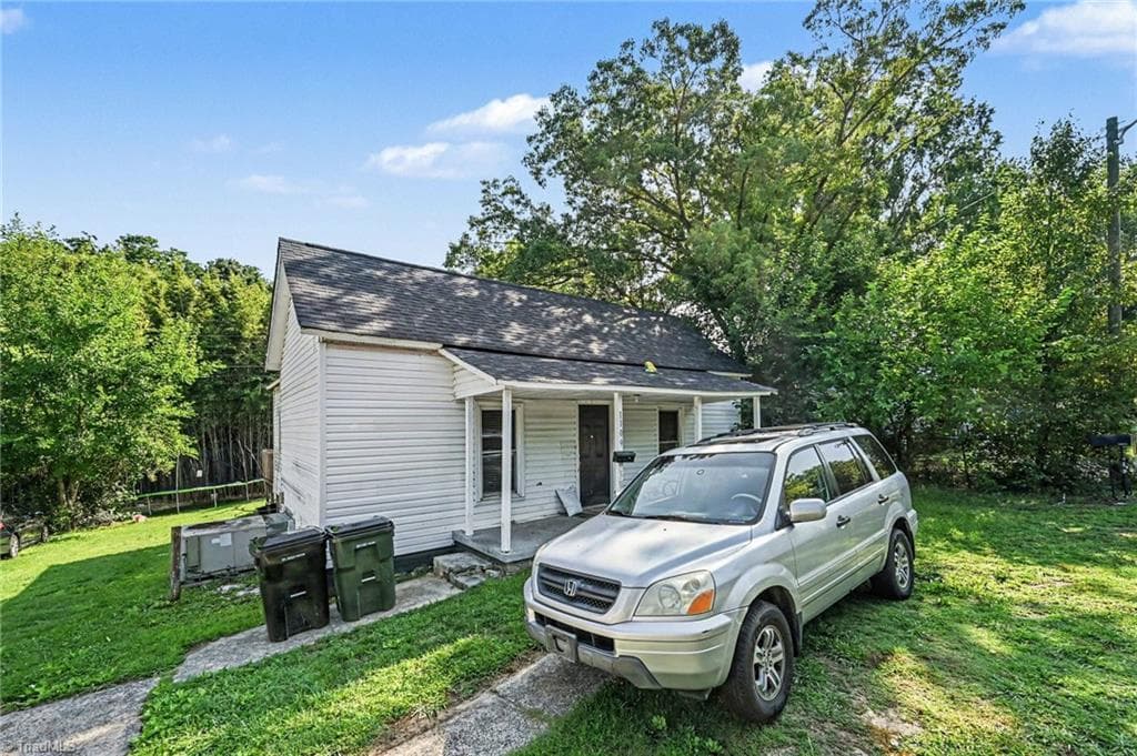 Stick/Site Built at 1109 N Park Avenue, Burlington NC 27217, Burlington, photo 3 of 12