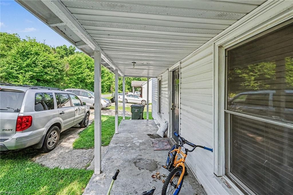Stick/Site Built at 1109 N Park Avenue, Burlington NC 27217, Burlington, photo 4 of 12