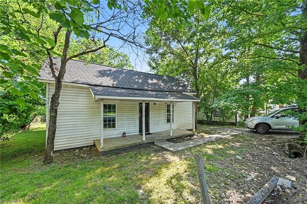 Stick/Site Built at 1119 N Park Avenue, Burlington NC 27217, Burlington, photo 2 of 12
