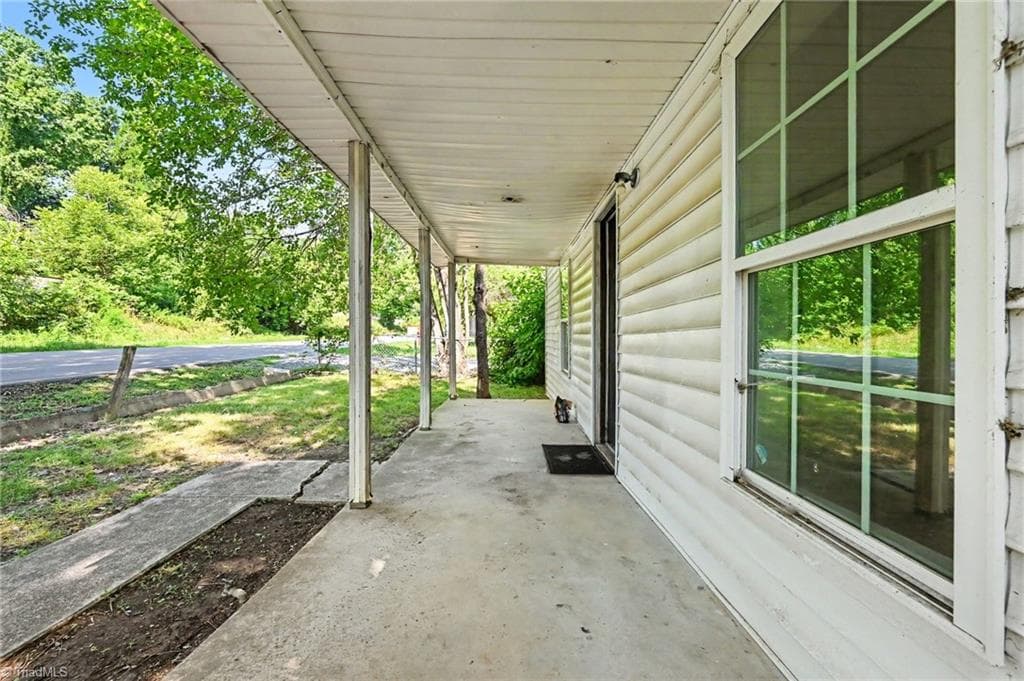 Stick/Site Built at 1119 N Park Avenue, Burlington NC 27217, Burlington, photo 5 of 12