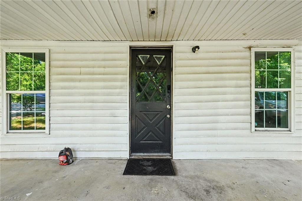 Stick/Site Built at 1119 N Park Avenue, Burlington NC 27217, Burlington, photo 4 of 12