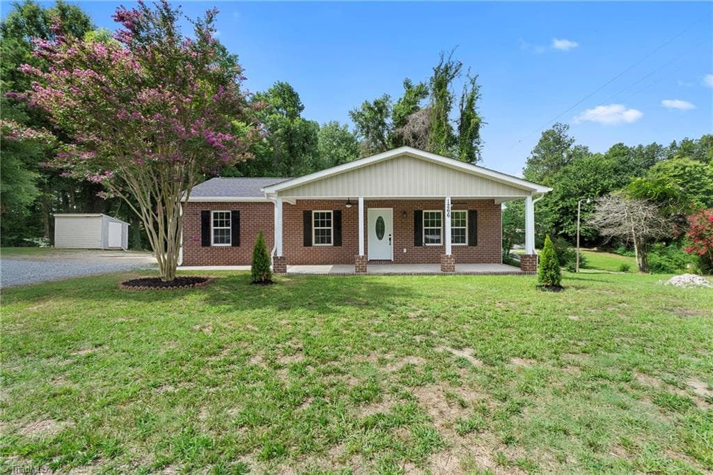 1266 E Holly Grove Road, Lexington NC 27292
