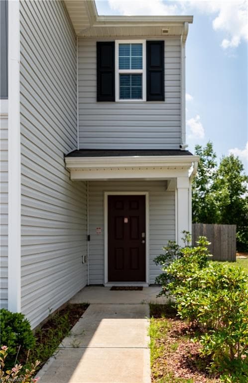 Stick/Site Built at 2241 Balmore Avenue, Greensboro NC 27405, photo 2 of 25